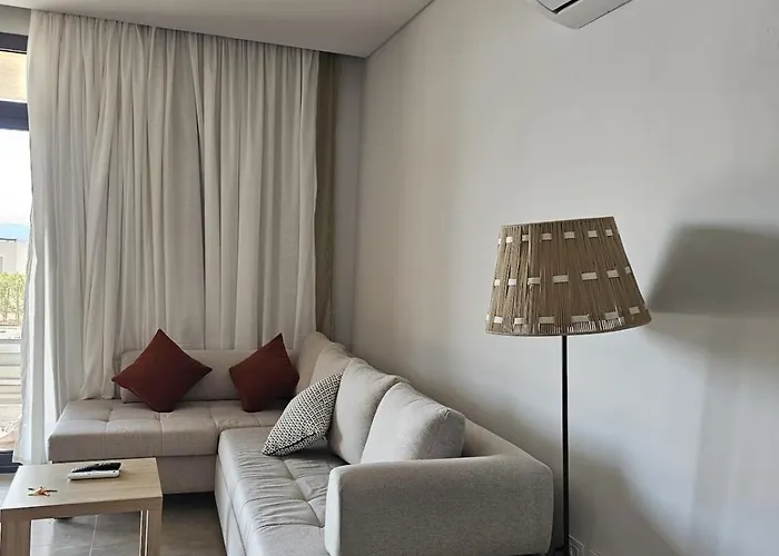 Beachside 1br Somabay By Faramawy